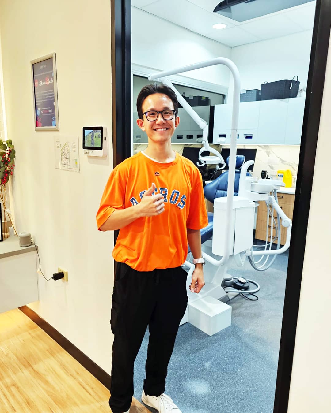 Dr Nick Jin supporting SES volunteers on WOW day (Wear Orange Wednesday)